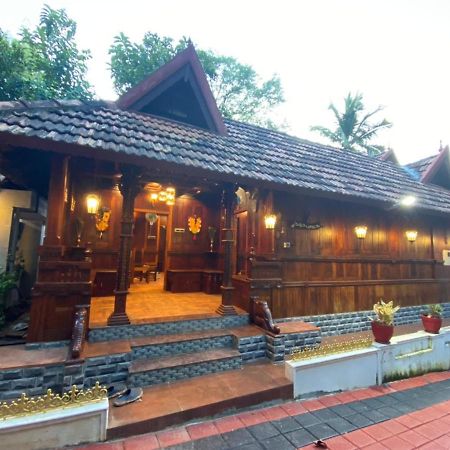 Mayoorapanjaram Neyyattinkara Exterior photo