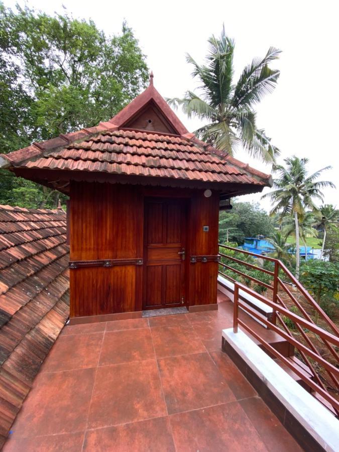 Mayoorapanjaram Neyyattinkara Exterior photo